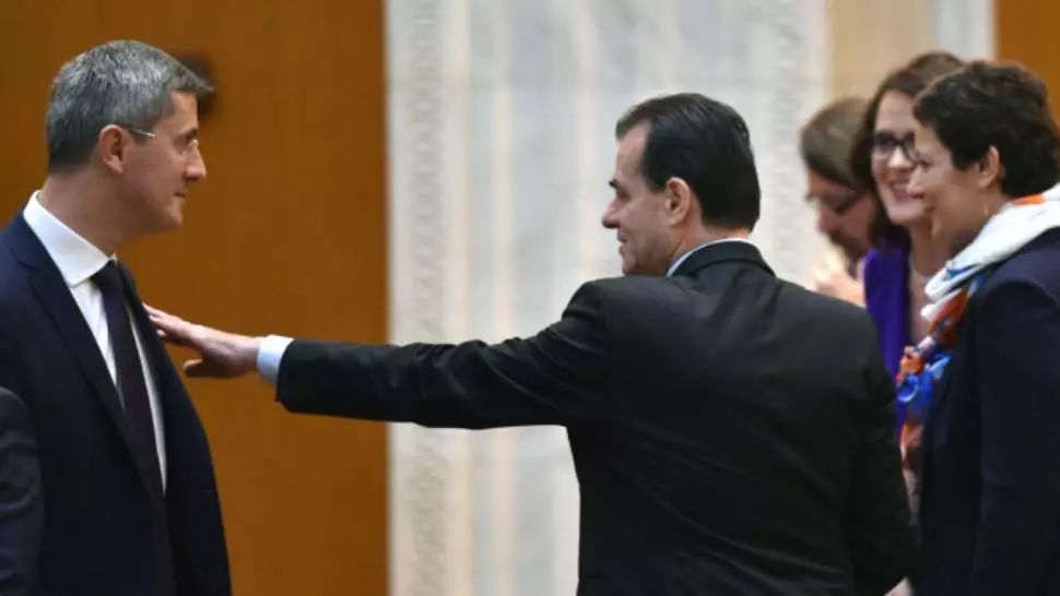 PNL, USR-PLUS și UDMR au semnat ACORDUL de coaliție. Orban: "Vom da României un guvern competent" - DESCARCĂ documentul