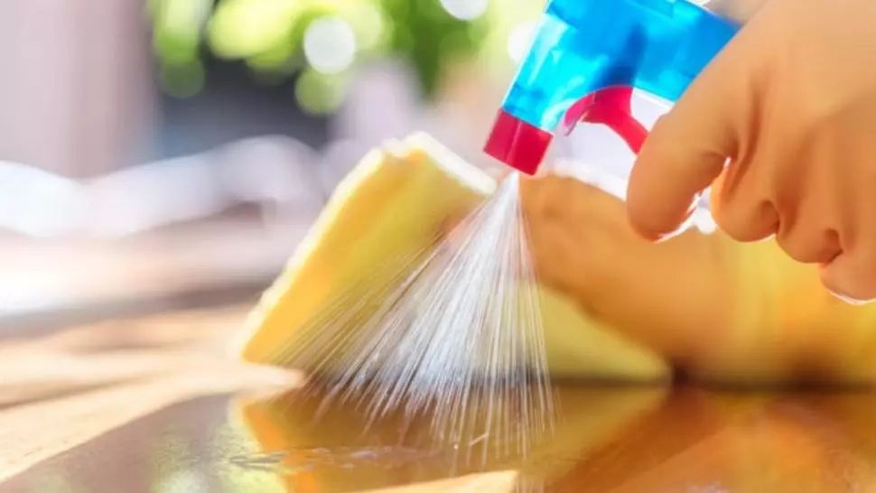 Transmiterea coronavirusului de pe suprafețe - noi date: cât de ușor ne infectăm