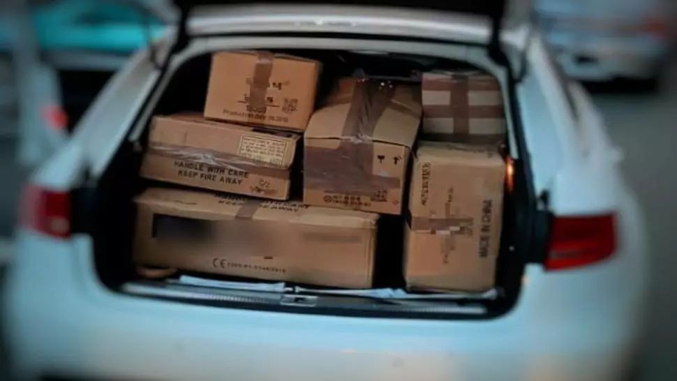 FOTO/ Captură impresionantă de petarde și artificii, confiscată de poliţiştii clujeni