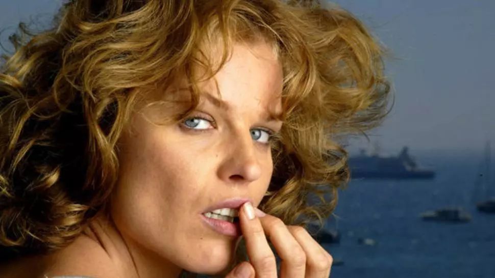 Eva Herzigova a anunțat că este bolnavă de COVID-19. Cum se simte celebrul model 