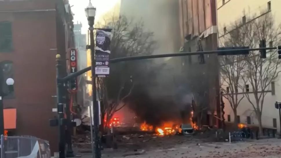 FOTO | VIDEO Explozie puternică în SUA, de Crăciun. Trei răniți și mai multe clădiri avariate. Anunțul Poliției - „Credem că a fost un act deliberat”