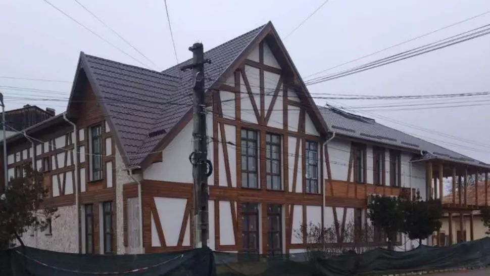 Grădinița „fantomă” de la Vidra, cu care se lăuda, pe hârtie, Olguța Vasilescu, a fost finalizată de Ministerul Agriculturii, cu bani europeni