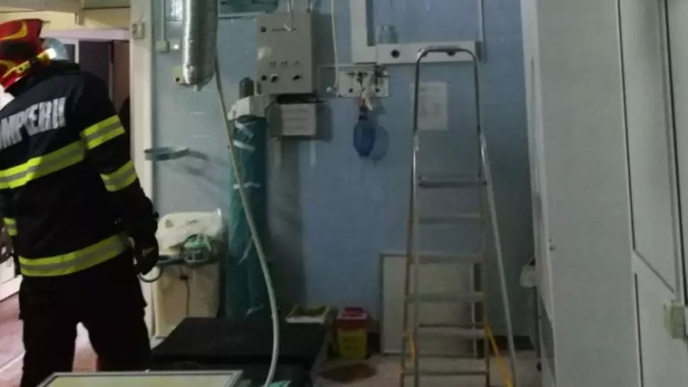 La un pas de un nou INCENDIU într-un spital din Cluj-Napoca. Pompierii au intervenit prompt