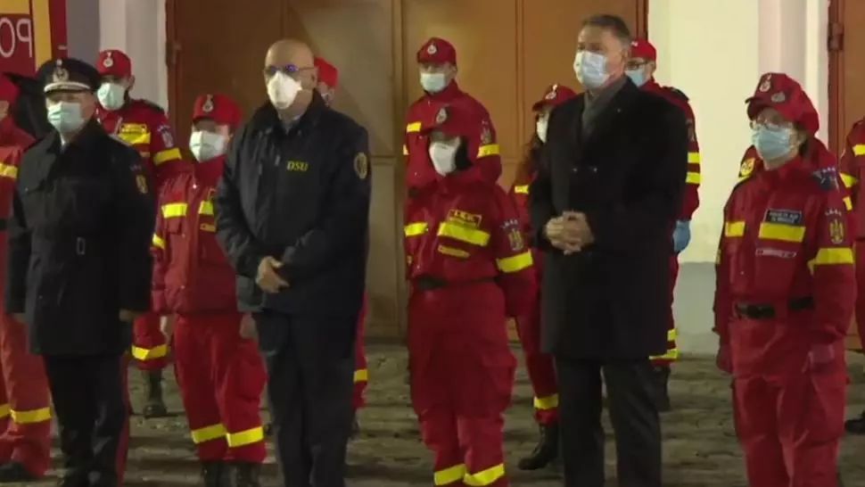 VIDEO Iohannis, de ziua voluntarului: Tot despre implicare e vorba și mâine, așadar mergem cu toții la vot