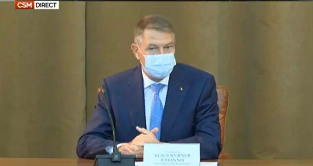 Preşedintele Klaus Iohannis a semnat, miercuri, decretele de eliberare din funcţie a trei judecători