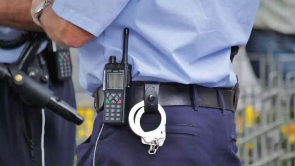 Scene INCREDIBILE în Bacău: Copil de doi ani, RĂPIT din brațele mamei. Unde voiau să-l ducă răpitorii