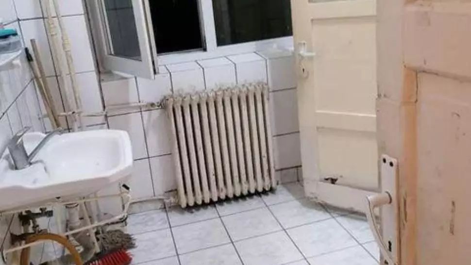 Directorul Spitalului Județean Reșița, demis după apariția imaginilor cu pacienți ținuți în condiții înfiorătoare. Ministrul Sănătății a cerut control de urgență