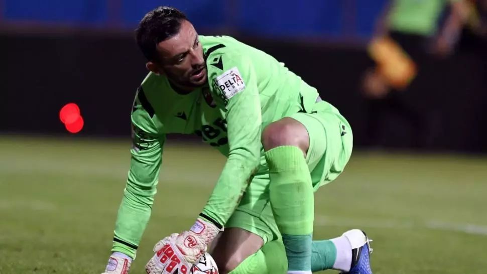 Cum l-au îndepărtat spaniolii de la Dinamo pe Cătălin Straton! ,,A fost aruncat ca o măsea stricată”