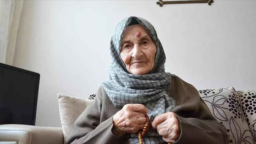 Caz rar. O femeie de 105 ani din Turcia s-a vindecat de Covid-19 după doar cinci zile