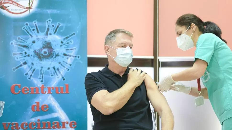 Mușchii lui Klaus Iohannis, virali pe internet - VIDEO