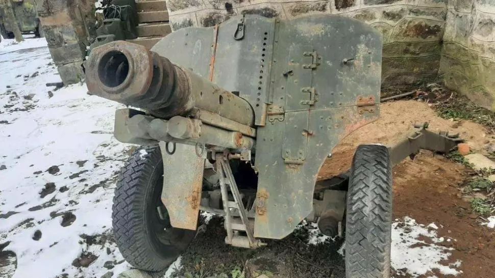 Tun din al Doilea Război Mondial, vândut pe Facebook