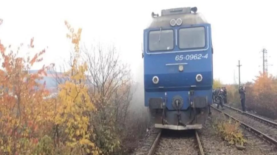 Accident grav în județul Bihor, la o trecere de cale ferată! Un căruțaș a fost spulberat de un automotor