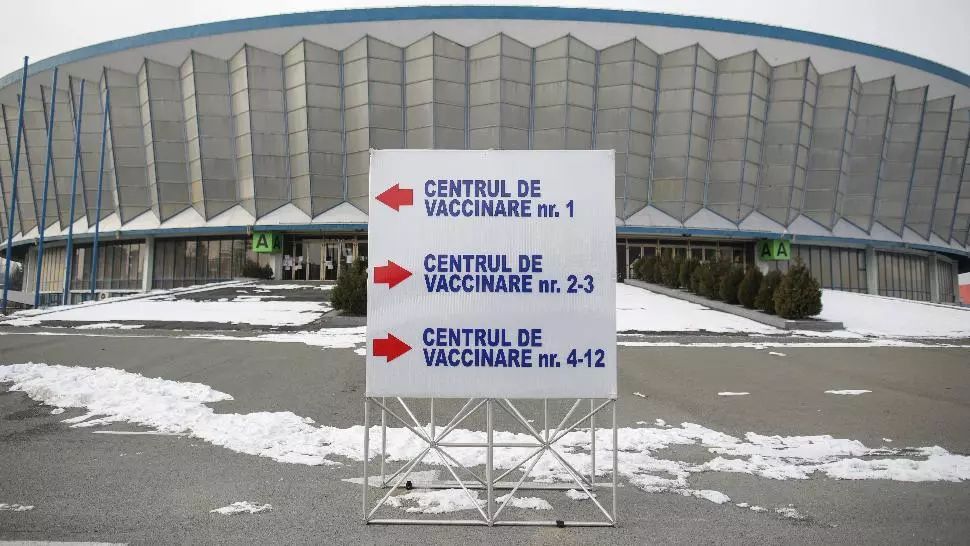 VIDEO - Aglomerație la centrul de vaccinare anti-Covid de la Romexpo
