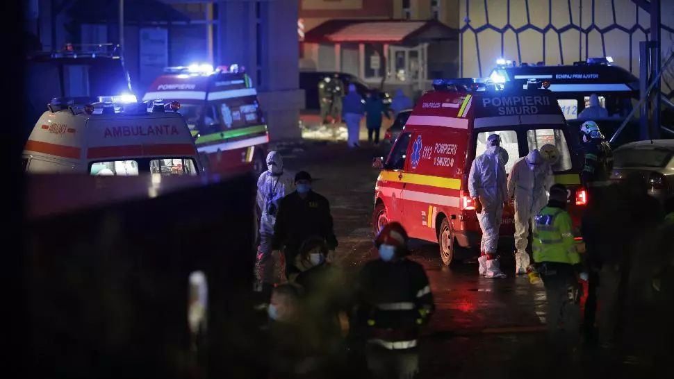 Medicul de gardă din noaptea incendiului de la Matei Balş: Infirmiera a văzut cum ardea pacientul. S-a auzit o bubuitură