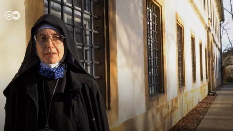 Situație mai puțin obișnuită: O călugăriță din Bavaria riscă închisoarea pentru adăpostirea unor imigranți