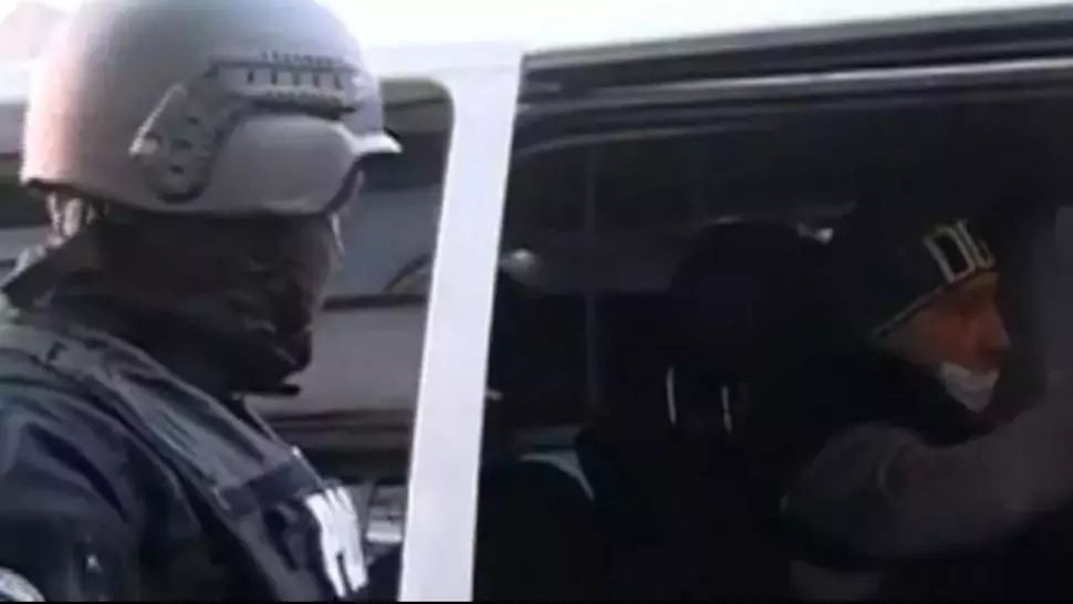 Noi INFORMAȚII despre interlopul care a lovit cu mașina un bebeluș în cărucior. Pe cine PROTEJA bărbatul?