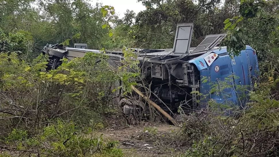 Tragedie pe o șosea din Cuba. Autobuz cu profesori, răsturnat: 10 morți, 25 de răniți
