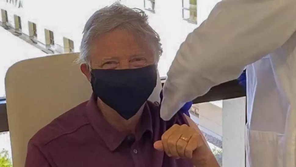 Bill Gates s-a imunizat împotriva COVID-19