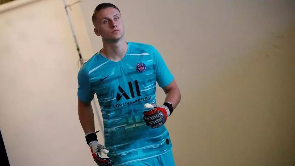 VIDEO | Lovitură încercată de Dinamo pe piaţa transferurilor! Oficialii ,,câinilor” au pus ochii pe un portar de la PSG