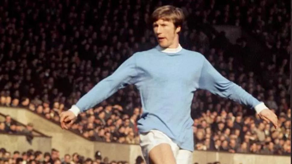 Doliu în fotbalul englez! O legendă a clubului Manchester City s-a stins din viață la 74 de ani