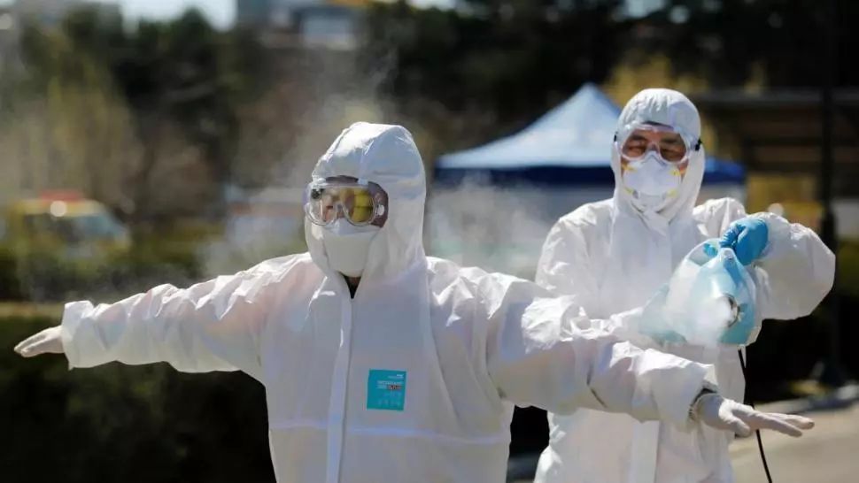 Bilanț coronavirus 8 ianuarie - DATE OFICIALE: 4.841 de noi contaminări şi 96 decese. A crescut numărul persoanelor internate la Terapie Intensivă | Câte teste s-au prelucrat