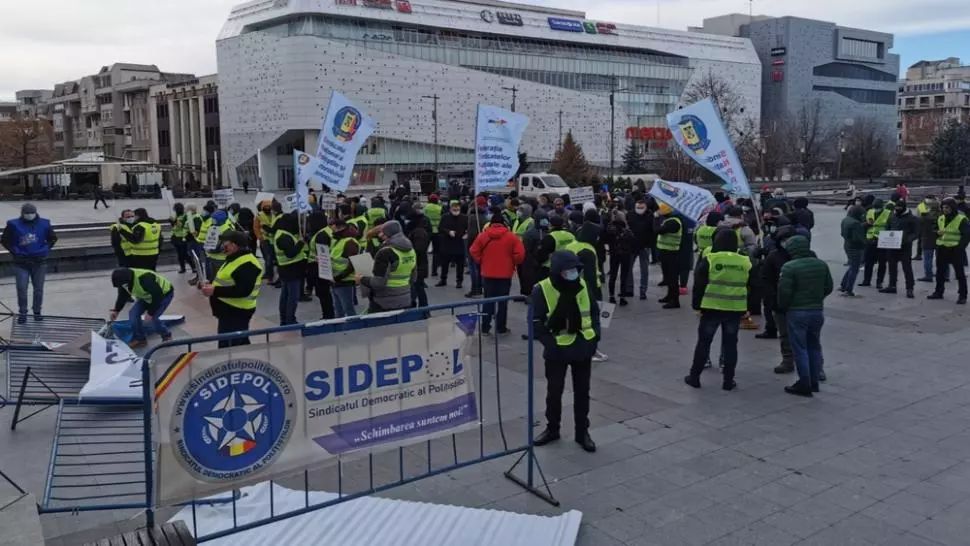 Protest al polițiștilor, la Craiova. Un miting de AMPLOARE, anunțat în Capitală, în februarie