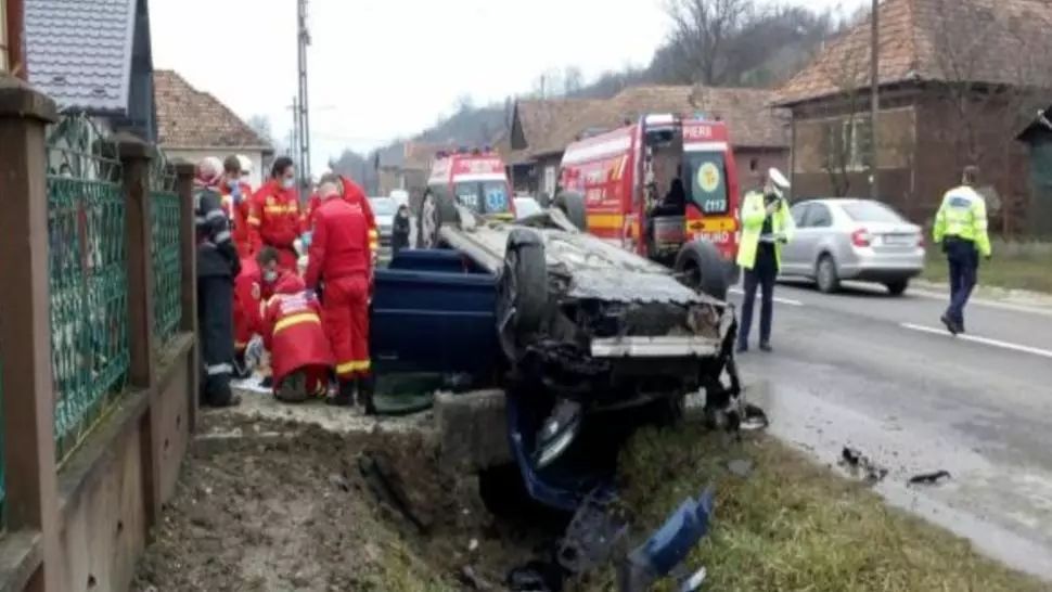 Și-a găsit sfârșitul într-un cap de pod! O femeie a murit pe şoseaua Zalău după un accident rutier cumplit