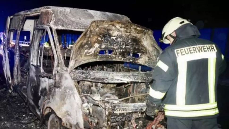 FOTO Au văzut moartea cu ochii, în Germania. Cum au scăpat doi români dintr-un incendiul devastator