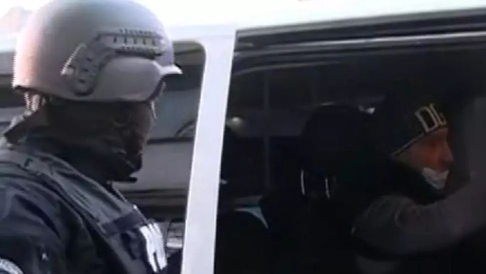 VIDEO Interlopul care a lovit cu mașina un cărucior în care se afla un bebeluș a fost ARESTAT