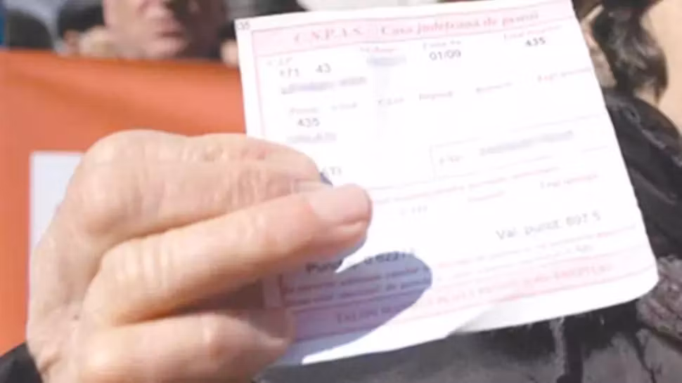 Talon pe e-mail și pensie doar pe card: Ce li se PREGĂTEȘTE pensionarilor
