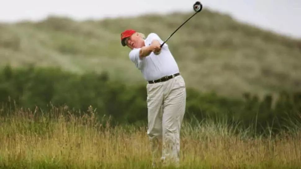 Premierul Scoției: Donald Trump nu este binevenit în Scoţia, în condițiile în care restricțiile COVID