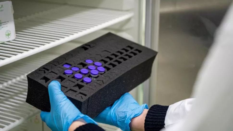 200 de doze de vaccin anti-COVID, distruse la un spital din Cluj. Un frigider s-a stricat 