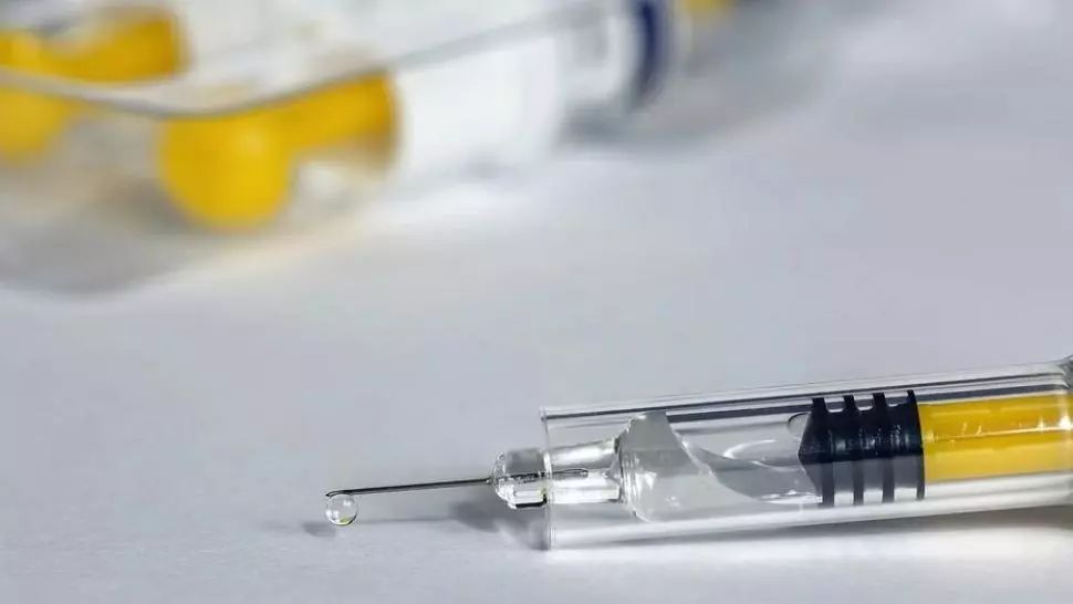 Vaccinuri FALSE anti-covid, la granița cu România