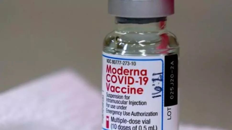 A doua tranșă de vaccin Moderna a ajuns, sâmbătă, în România. Câte doze vor fi distribuite