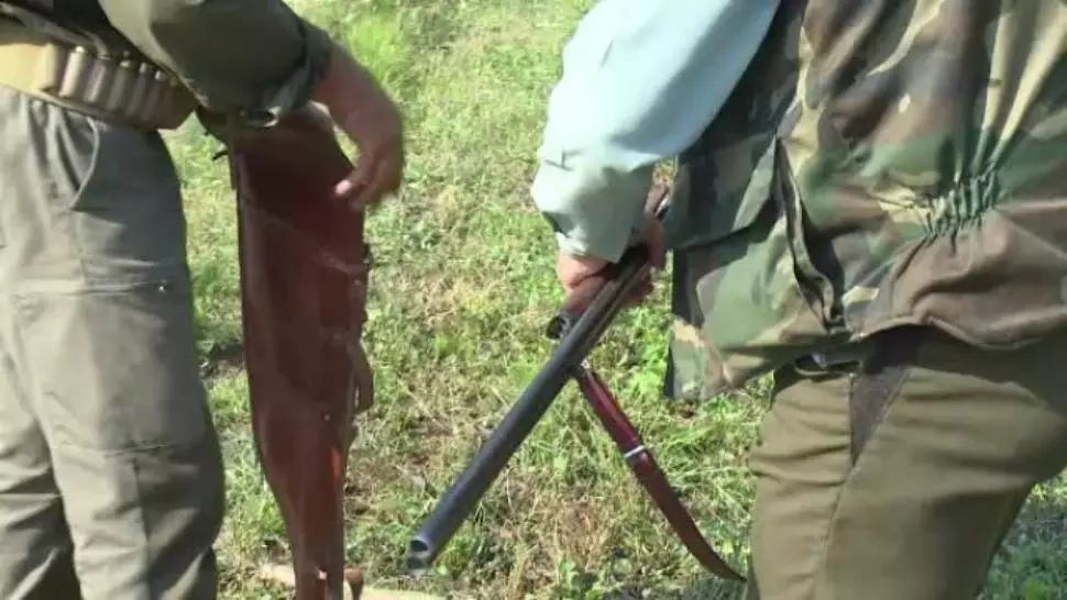  Un bărbat a fost ÎMPUȘCAT la vânătoare! Partenerii de vânătoare au observat întâmplarea abia după ce au văzut ambulanța