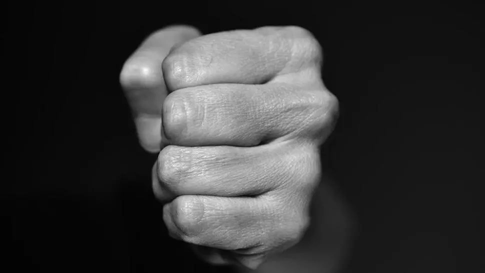 VIOLENȚA în familie - PAȘII de urmat pentru victime. Măsurile împotriva agresorilor. Anunțul Poliției