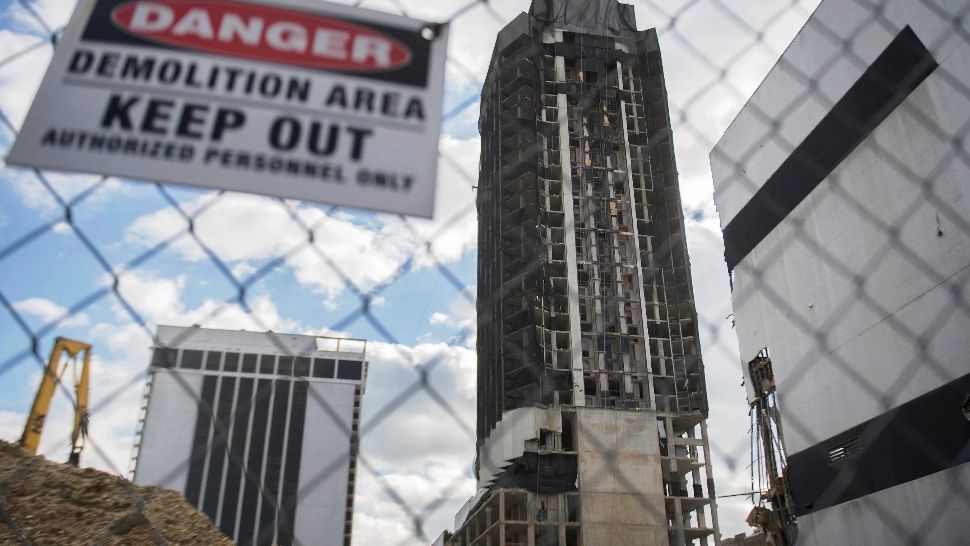 Trump Plaza devine ISTORIE! Celebra clădire din Atlantic City a fost demolată