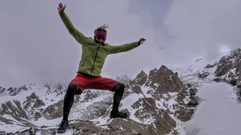 FOTO-VIDEO Un celebru alpinist a murit înghițit de o avalanșă în Italia