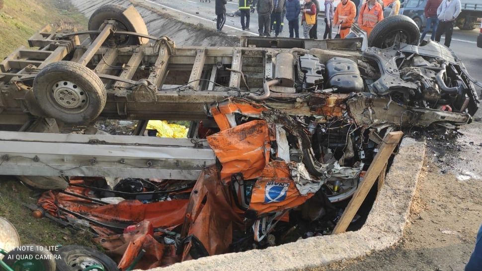 UPDATE: Doi morți în urma accidentului de la Călugăreni: impact nimicitor cu o mașină de gunoi. Planul ROȘU de intervenție, activat - FOTO
