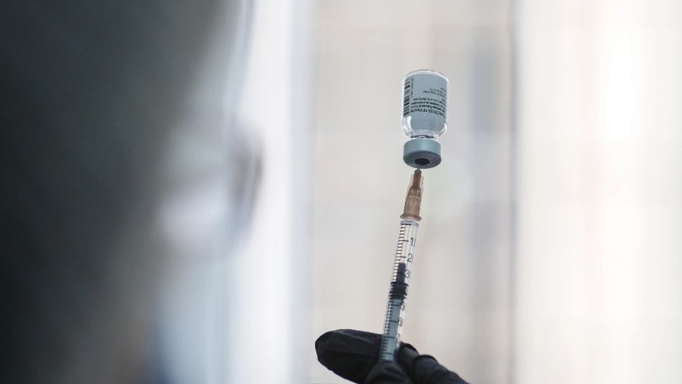 Imunitatea după vaccinul anti-Covid ar putea să dureze cel puțin un an. Care ar fi cel mai "fericit caz"