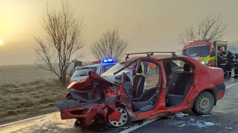FOTO Accident grav în județul Dâmbovița, cinci răniți au ajuns la spital