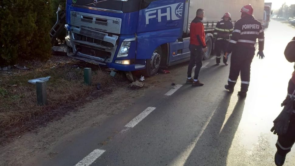 VIDEO Încă o tragedie pe șosea. Fetiță de 11 ani, spulberată de TIR, în județul Dâmbovița