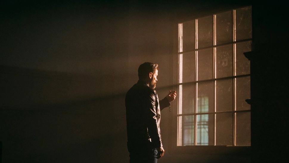 Actorul Alexander Zudov a fost ARESTAT pentru violuri în serie! Bărbatul amenința femeile cu cuțitul