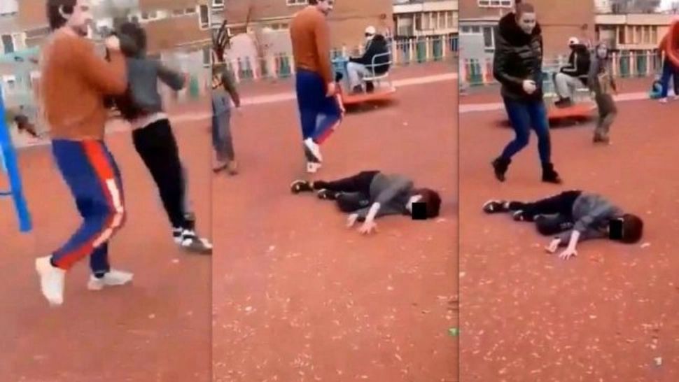 Violență extremă - Doi copii bătuți și dați cu capul de pământ, într-un parc - Unul a suferit o fisură craniană