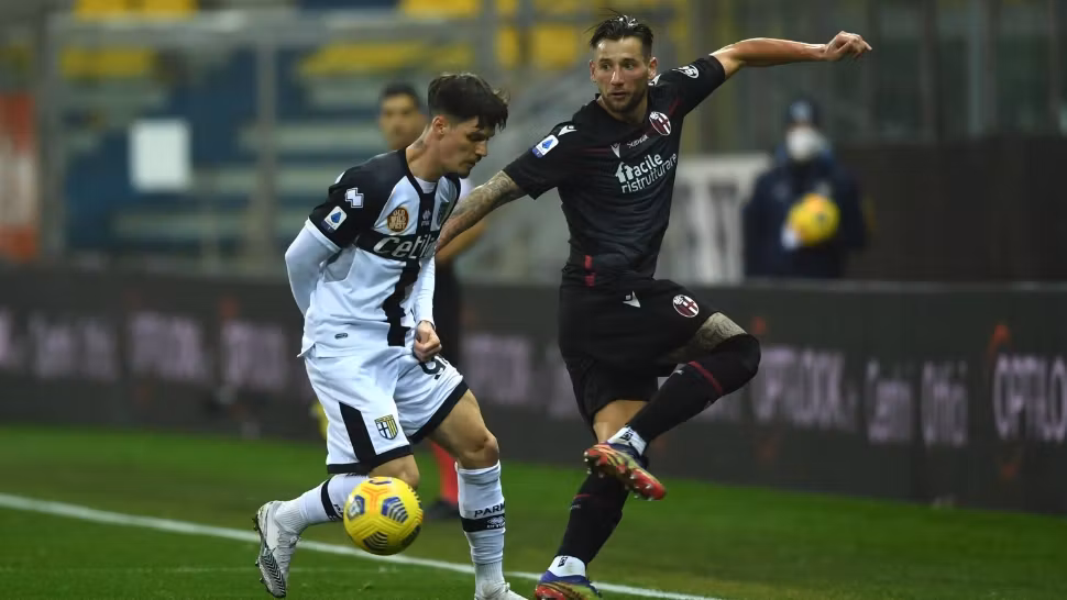 EXCLUSIV | „Hopul” de care trebuie să treacă Dennis Man la Parma: „E un jucător valoros, nu se pune problema!”