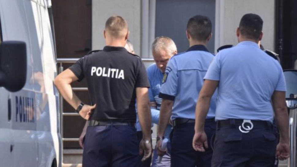 TENSIUNI în procesul crimelor de la Caracal, la apariția lui Gheorghe Dincă la Tribunalul Olt - VIDEO