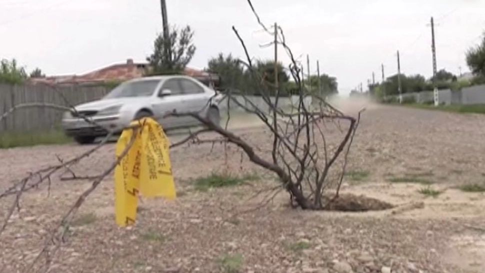 Drumul județean, promisiunea încălcată de Marian Oprișan. DJ204D, scos la licitație pentru modernizare