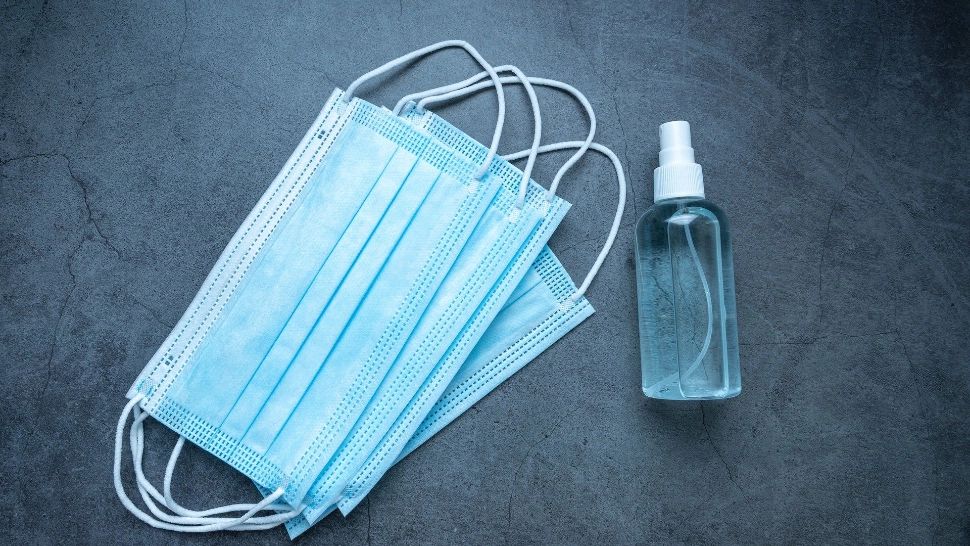 Flacoane cu apă de colonie vândute ca dezinfectant anti-Covid, găsite și în Capitală. DECIZIA Protecției Consumatorilor 