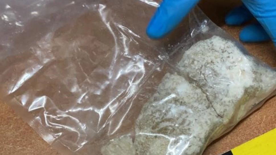 Un militar din Tulcea, anchetat de DIICOT pentru trafic de droguri de risc şi mare risc. El a fost ARESTAT alături de alți doi inculpați