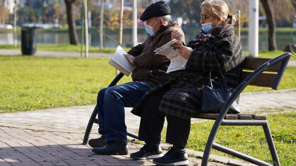 Cazuri NOI de infectare cu tulpina coronavirus din Anglia - la un centru de bătrâni din județul Vâlcea